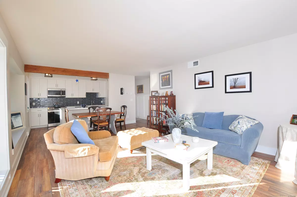 Southbury, CT 06488,582 Heritage Village #C