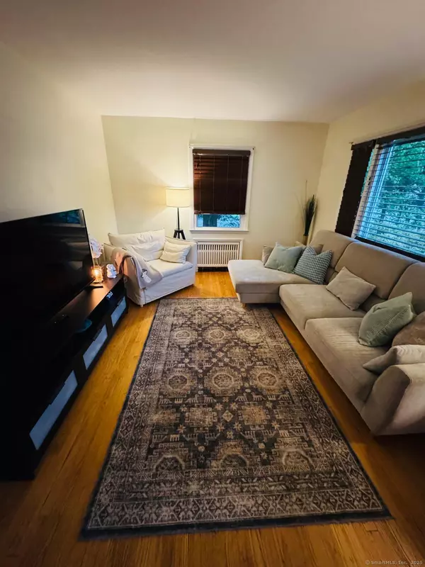 North Haven, CT 06473,28 North Avenue