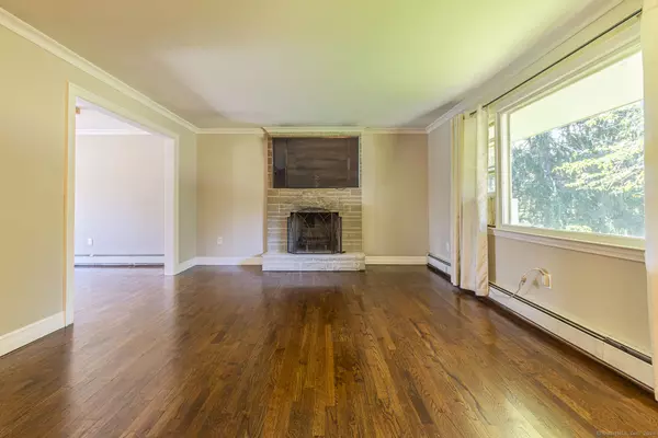 Milford, CT 06461,73 Paschal Drive