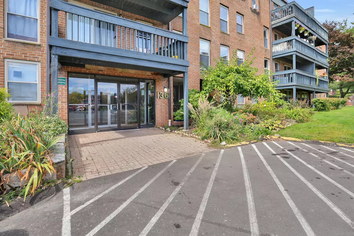 West Hartford, CT 06119,136 Kane Street #APT B10