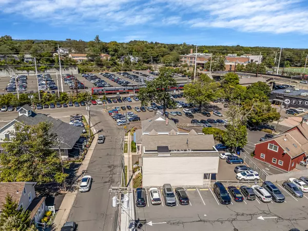 Fairfield, CT 06824,42 Miller Street