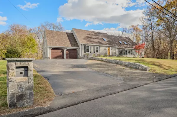 15 Briarwood Drive, Guilford, CT 06437