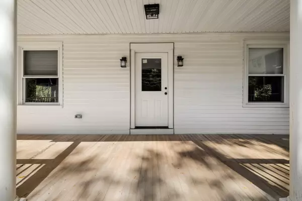 Glastonbury, CT 06073,48 Water Street #2