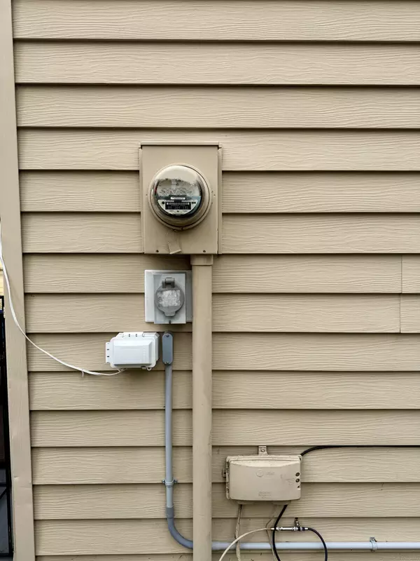 East Hartford, CT 06108,12 Depauw Circle