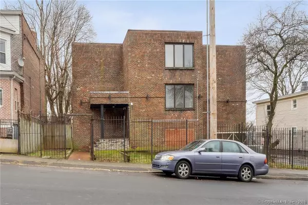 1150 Ogden St Extension #208, Bridgeport, CT 06610