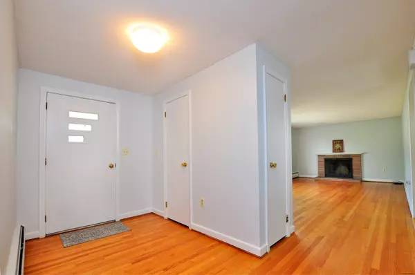 Windsor, CT 06095,55 Foster Lane