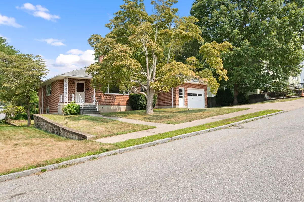 New London, CT 06320,57 Farmington Avenue