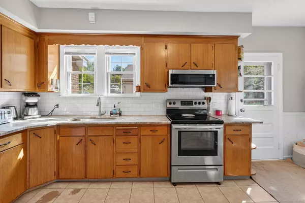 Portland, CT 06480,319 Main Street