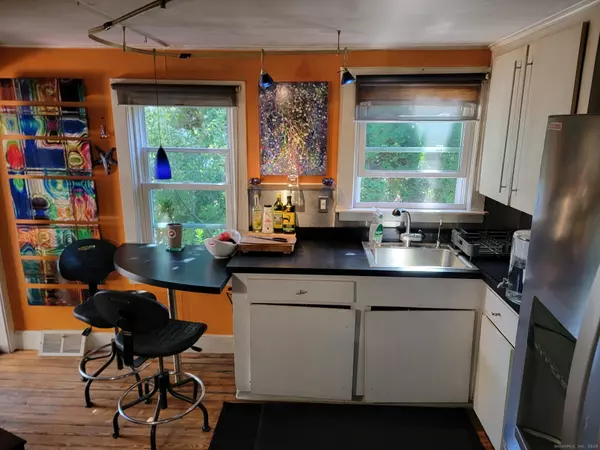 Cromwell, CT 06416,33 Lincoln Street