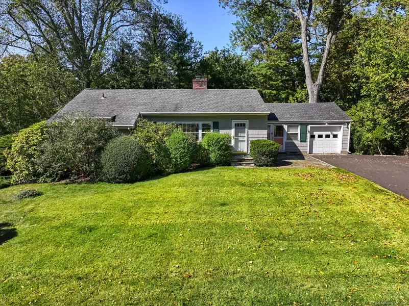 9 Flicker Lane, Norwalk, CT 06853