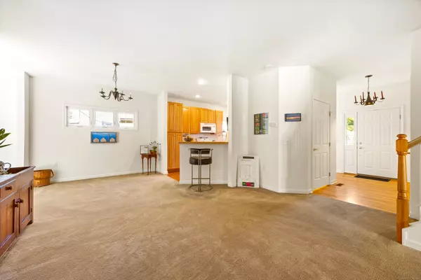 Portland, CT 06480,19 Plumrose Court #19