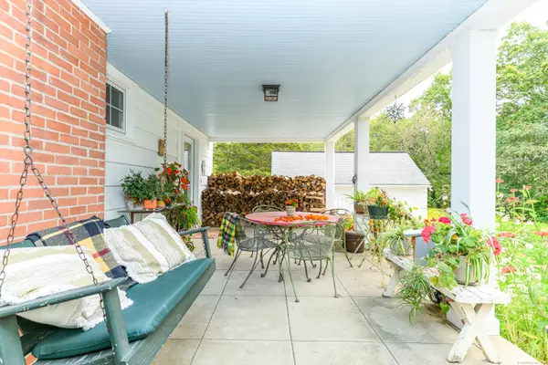 Woodstock, CT 06281,33 Bassett Hill Road