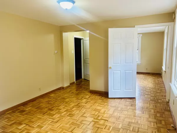 Ansonia, CT 06401,25 Holbrook Street