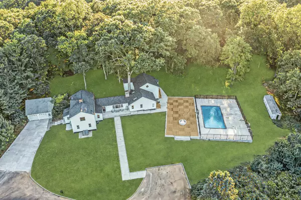 Madison, CT 06443,16 Yankee Peddler Path