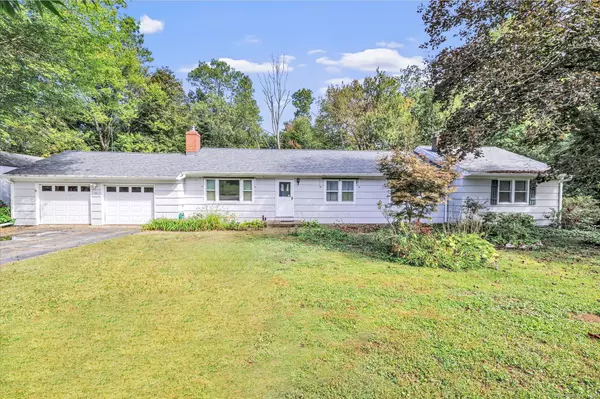 36 Applewood Drive, Shelton, CT 06484