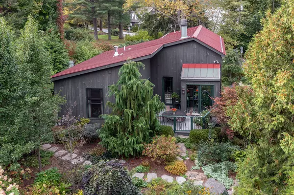 107 Island Trail, Morris, CT 06763