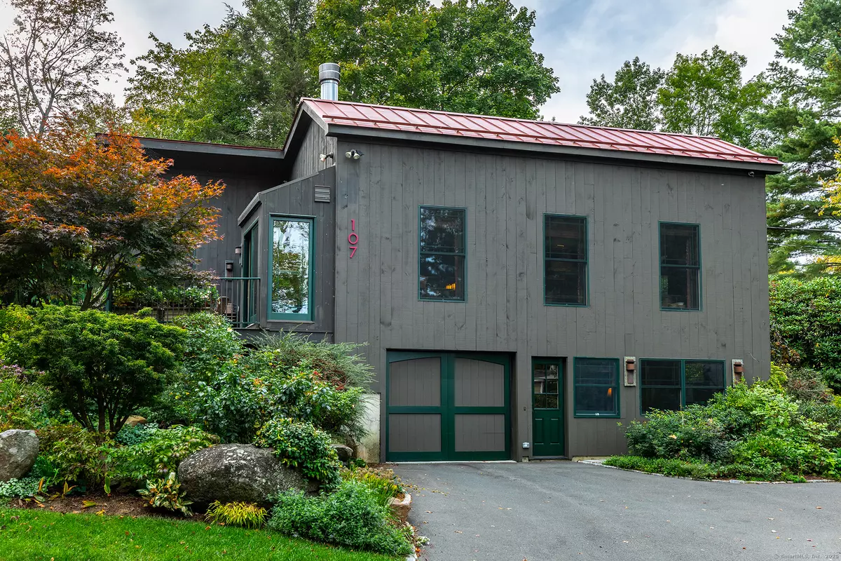 Morris, CT 06763,107 Island Trail