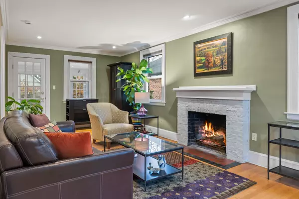 West Hartford, CT 06107,25 Ellsworth Road