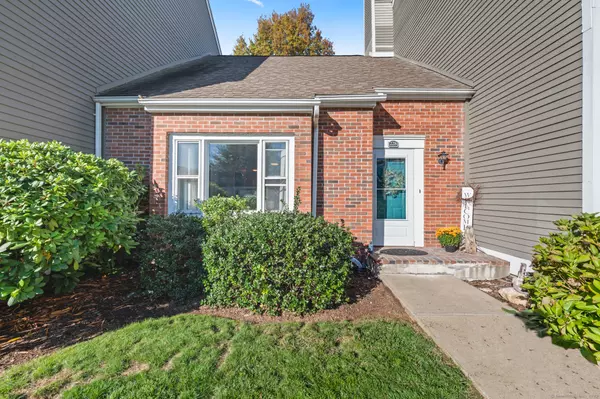 Glastonbury, CT 06033,228 Georgetown Drive #228