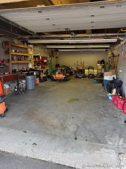 Newtown, CT 06470,123 South Main Street