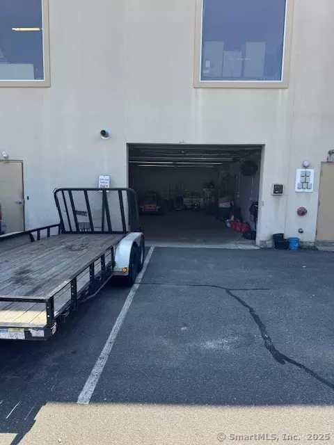 Newtown, CT 06470,123 South Main Street