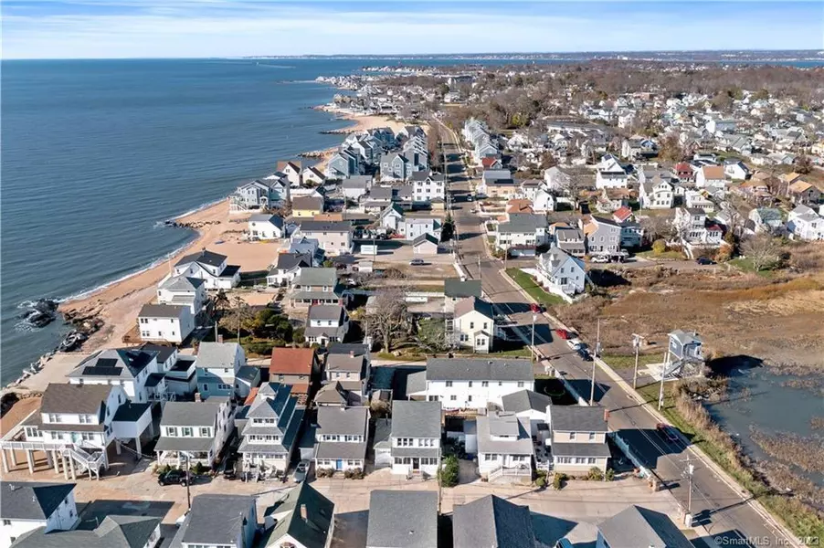 14 Jamaica Court, East Haven, CT 06512