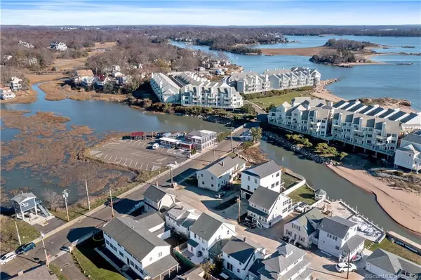 East Haven, CT 06512,14 Jamaica Court