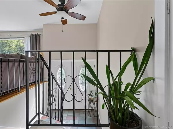 Wallingford, CT 06492,23 Holly Lane