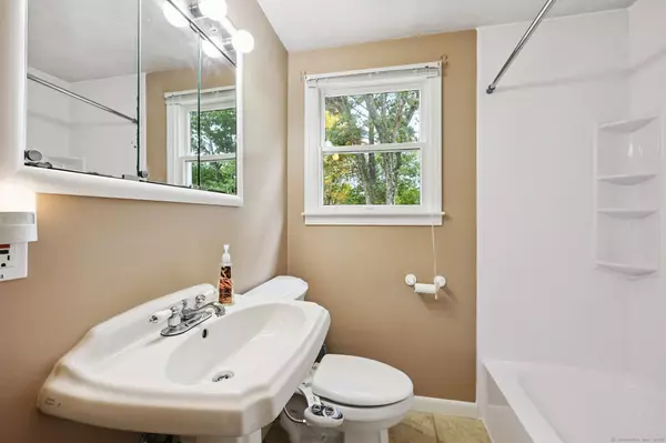 Enfield, CT 06082,20 Light Street