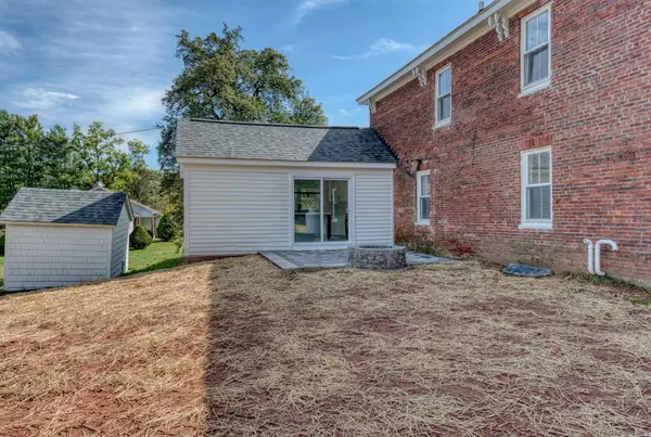 East Windsor, CT 06016,76 Griffin Road