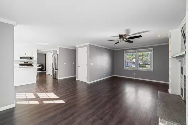 Meriden, CT 06450,121 Evergreen Lane