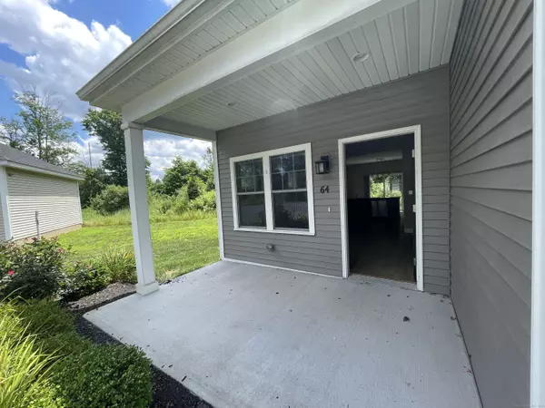 Southington, CT 06479,37 Hunters Lane #64