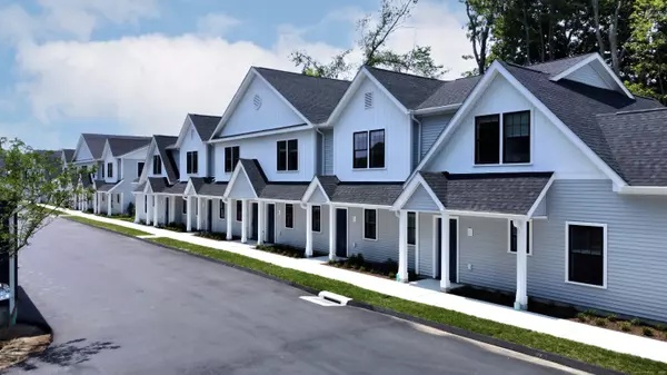 East Lyme, CT 06333,138 Boston Post Road #11