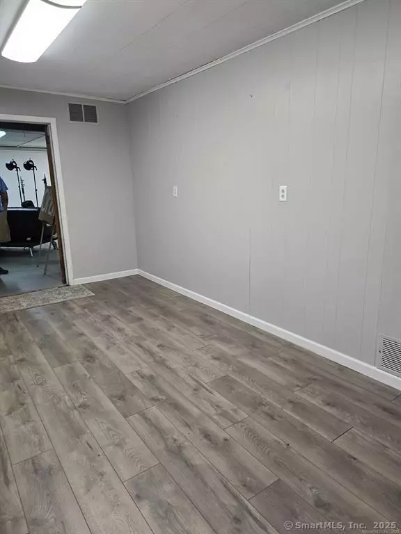 Meriden, CT 06450,361 Pomeroy Avenue