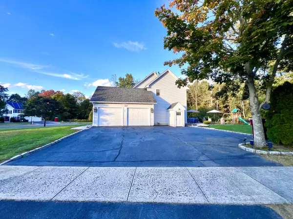 Naugatuck, CT 06770,4 Cobblestone Court