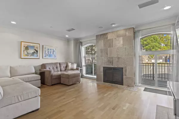 Groton, CT 06355,17 Water Street #A-10