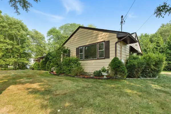 Orange, CT 06477,30 Whitney Lane