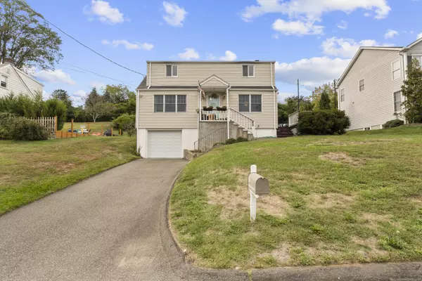 53 Hilltop Drive, Fairfield, CT 06890