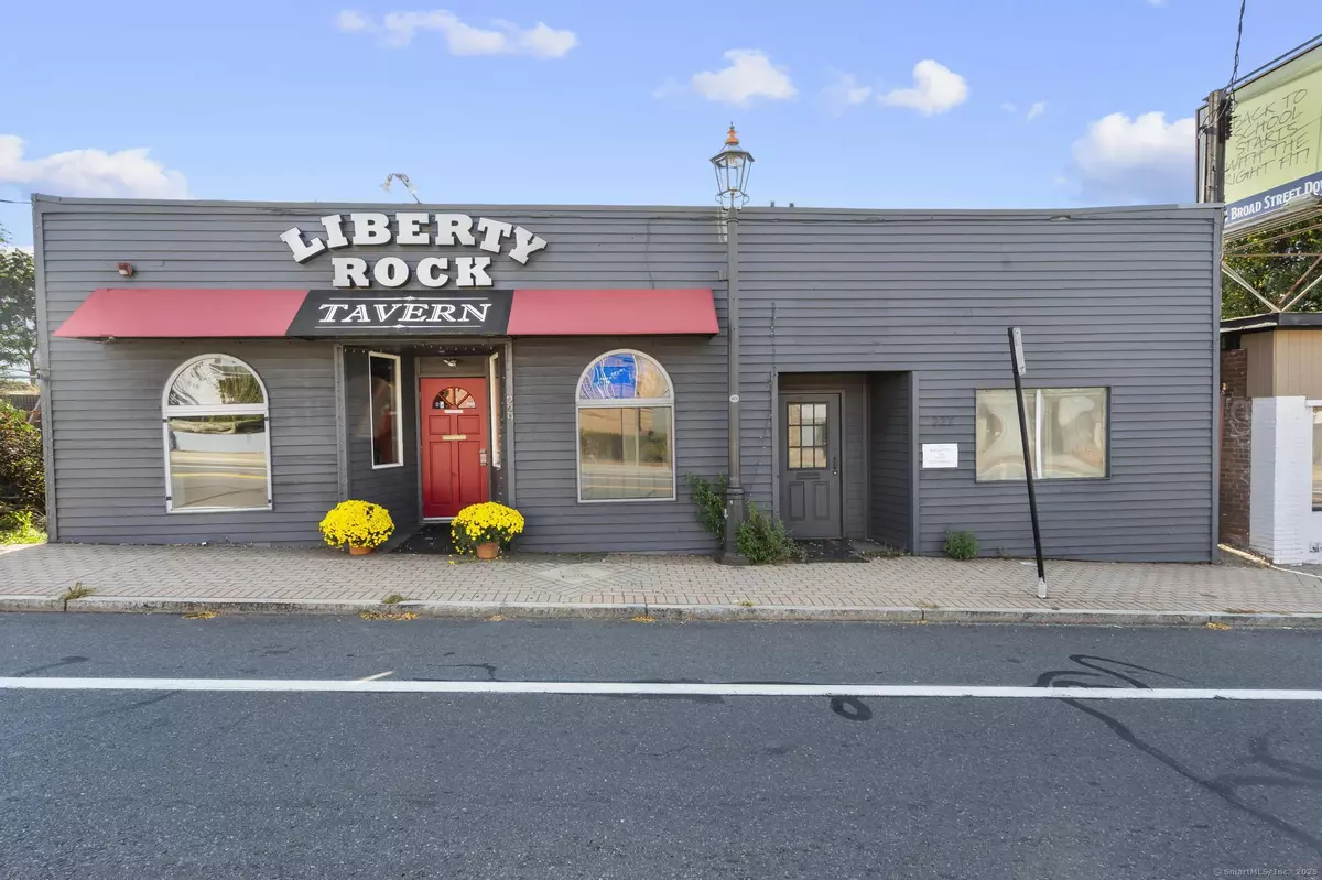 Milford, CT 06460,227 Bridgeport Avenue