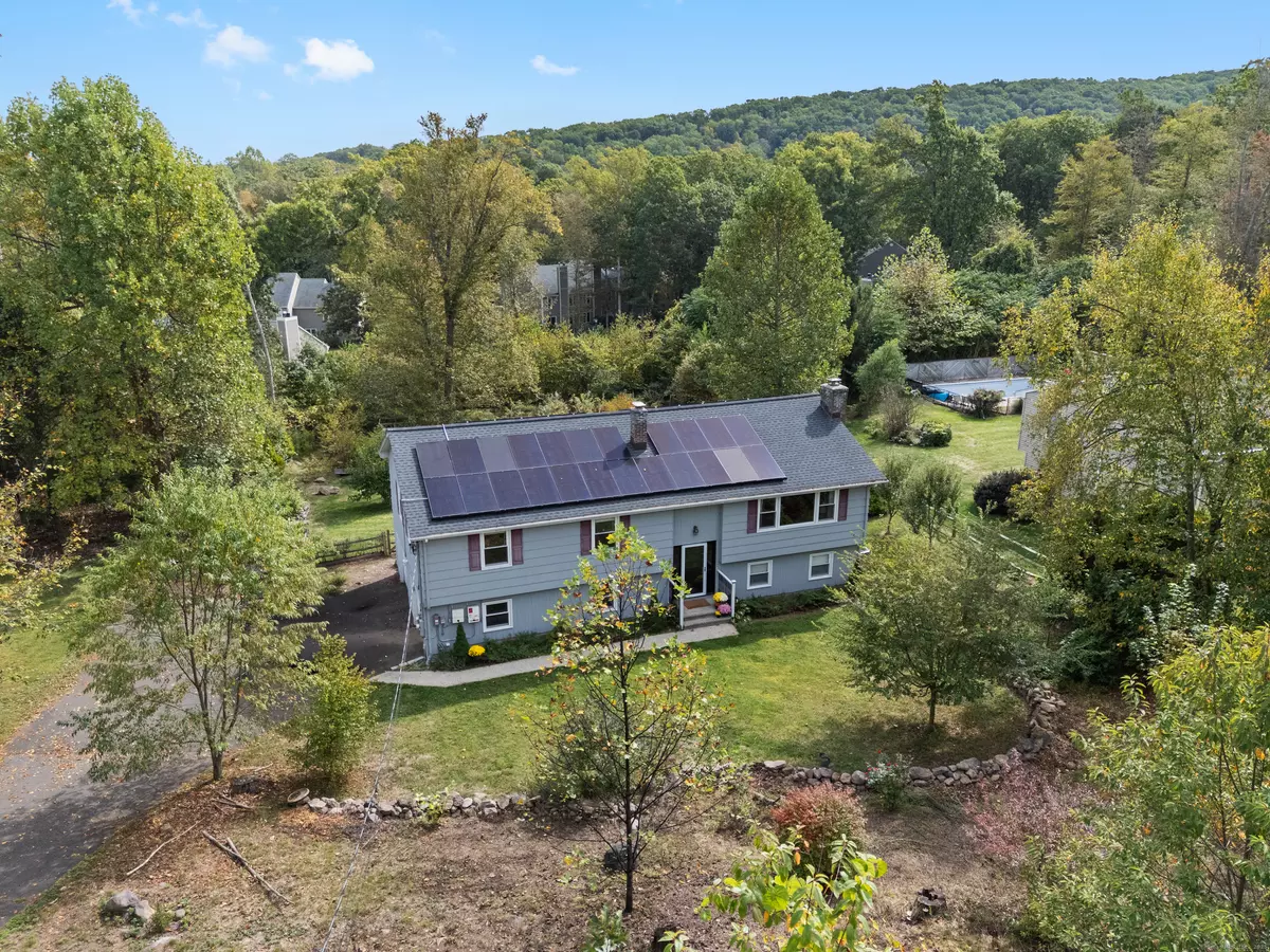 Hamden, CT 06518,1897 Shepard Avenue