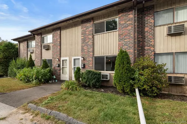 Waterbury, CT 06708,218 Oakville Avenue #APT C