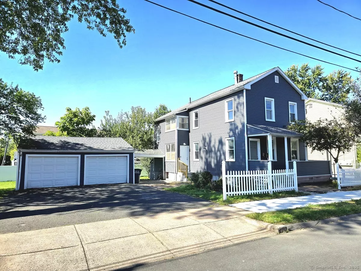 Hartford, CT 06106,17 Giddings Street