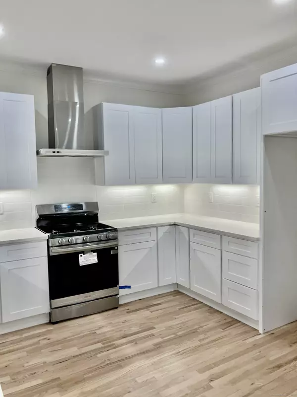 Norwalk, CT 06851,162 Strawberry Hill Avenue