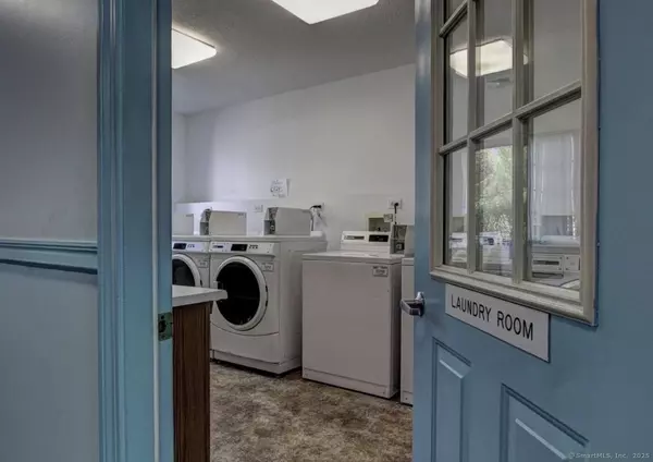 Orange, CT 06477,256 Peck Lane