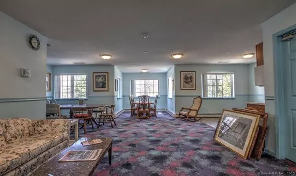 Orange, CT 06477,256 Peck Lane