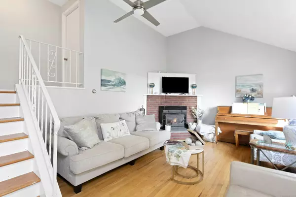 Stratford, CT 06615,421 Short Beach Road