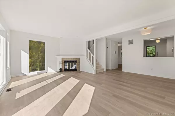 Southbury, CT 06488,60 Far View Commons #60