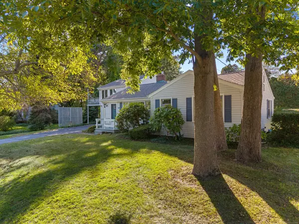 Branford, CT 06405,3 Bayview Avenue