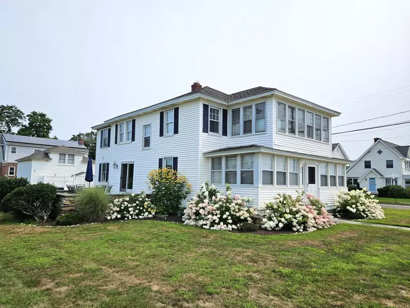 422 Maple Avenue, Old Saybrook, CT 06475