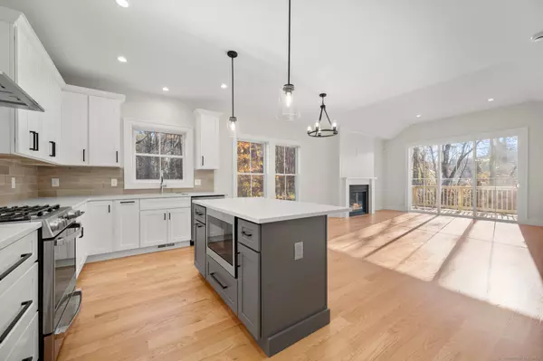 Bethel, CT 06801,8 Fieldstone Court #8